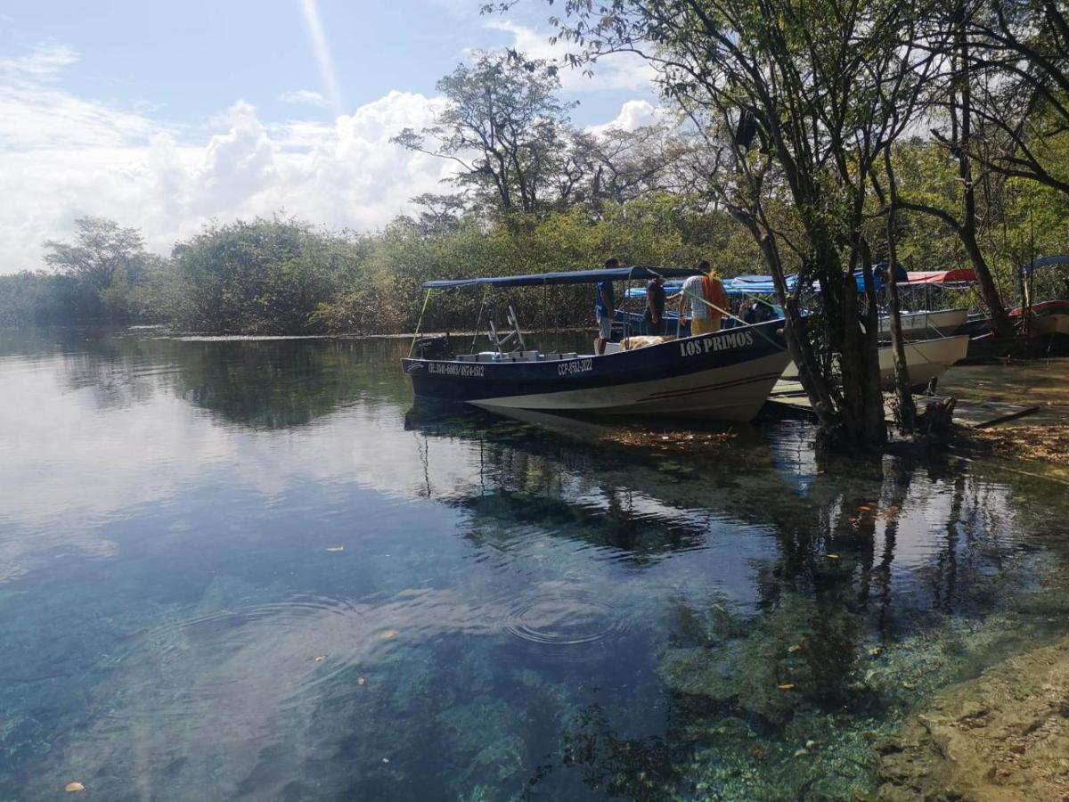 Hotel Colibri Peten فلوريس المظهر الخارجي الصورة
